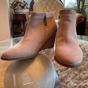 Blondo Norwalk Suede Leather Wedge Bootie